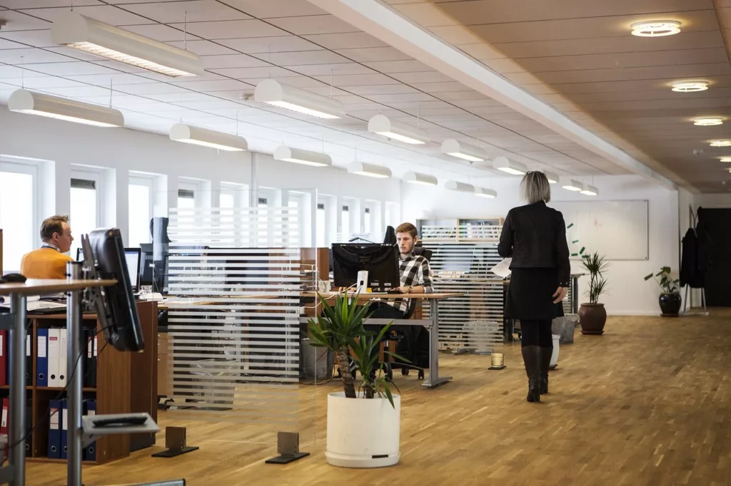 Dispo work indépendants freelances. La mission débute, le planning se met à jour, la gestion budgétaire est pilotée, les factures intégrées.
